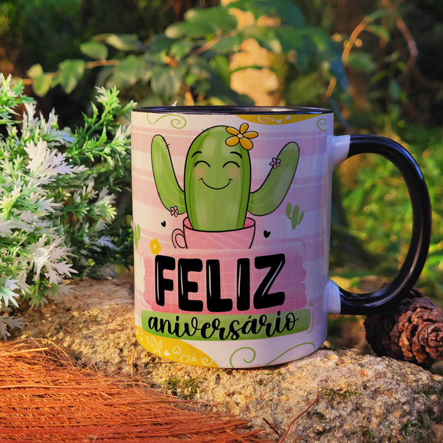 Caneca Feliz Aniversário Alça e Fundo Preto (Cacto)