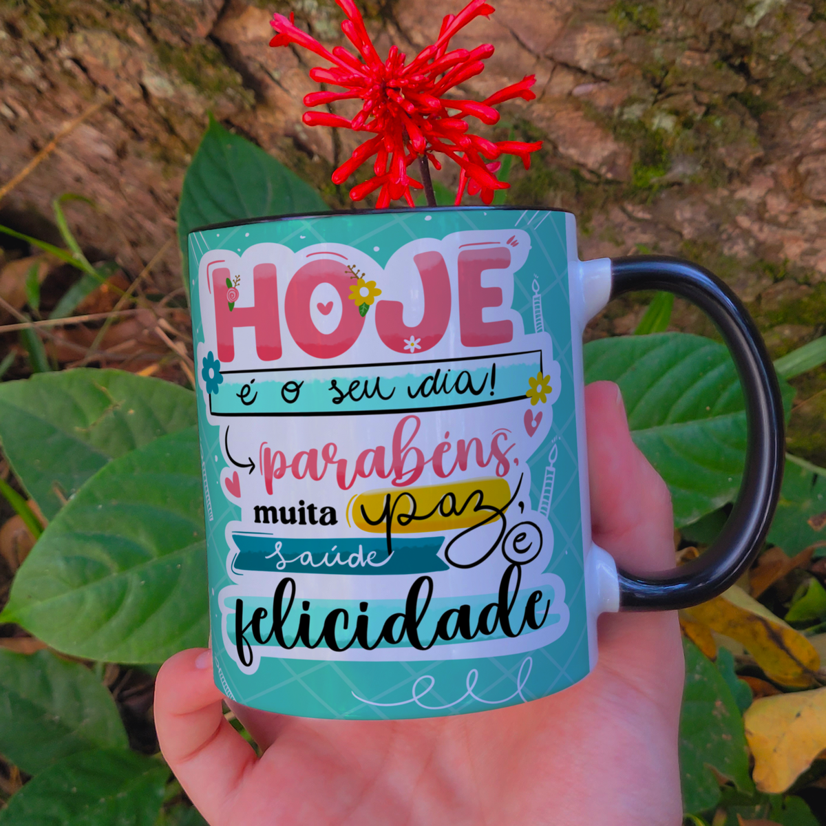 Caneca Feliz Aniversário Alça e Fundo Preto (Felicidade)